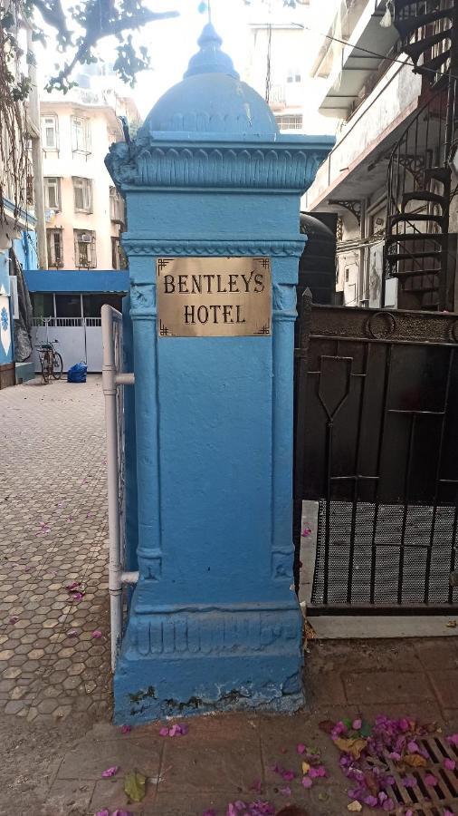 Bentleys Hotel Мумбаи Экстерьер фото